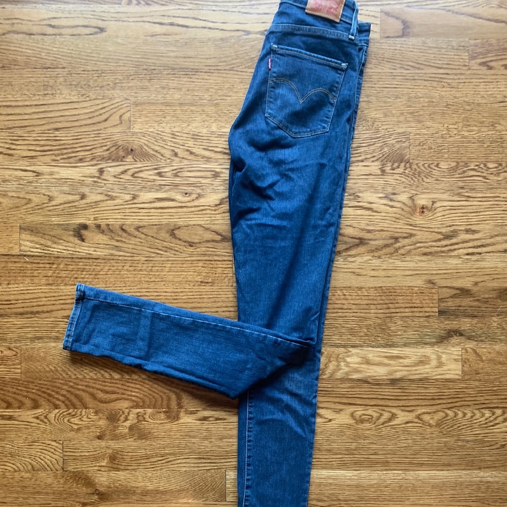 Levi’s 711 Skinny LIKE NEW